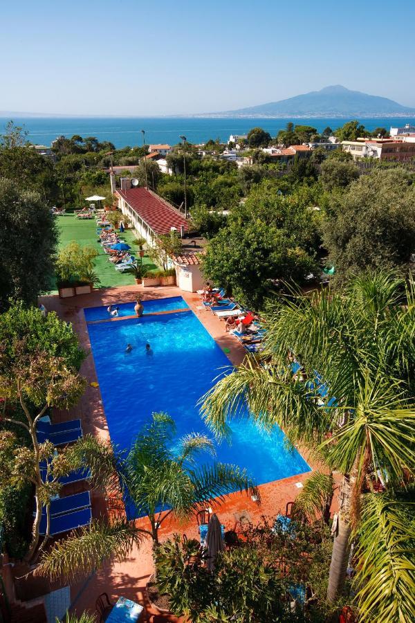 Sorrento Comfort Rooms Con Piscina Eksteriør billede