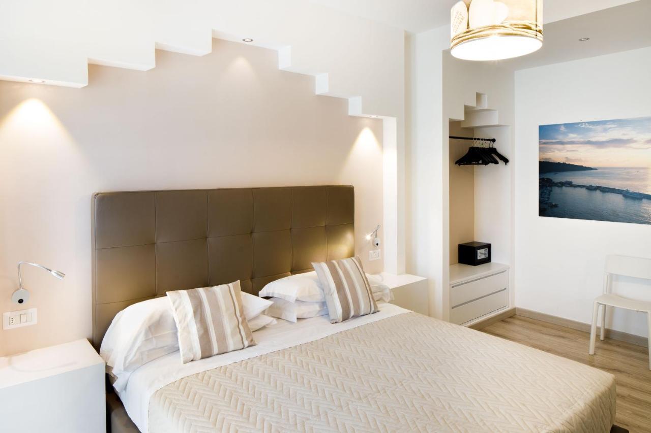 Sorrento Comfort Rooms Con Piscina Eksteriør billede